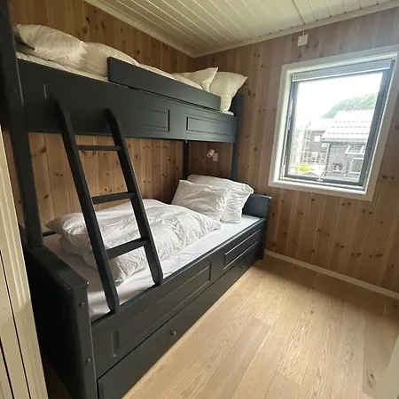 Family-friendly 4-bedroom In Myrkdalen Voss