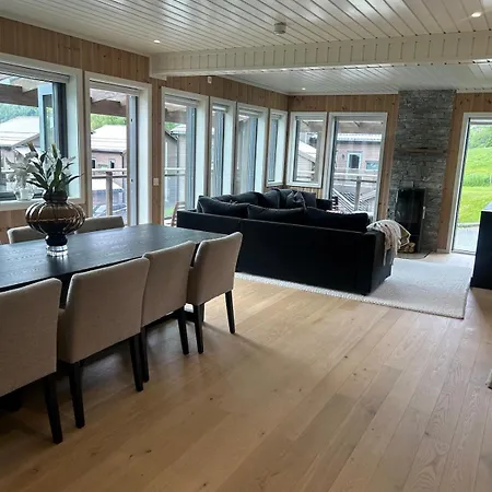 Family-friendly 4-bedroom In Myrkdalen Apartment *